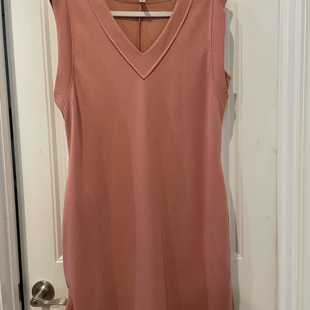 Elegant Pink Sleeveless Dress